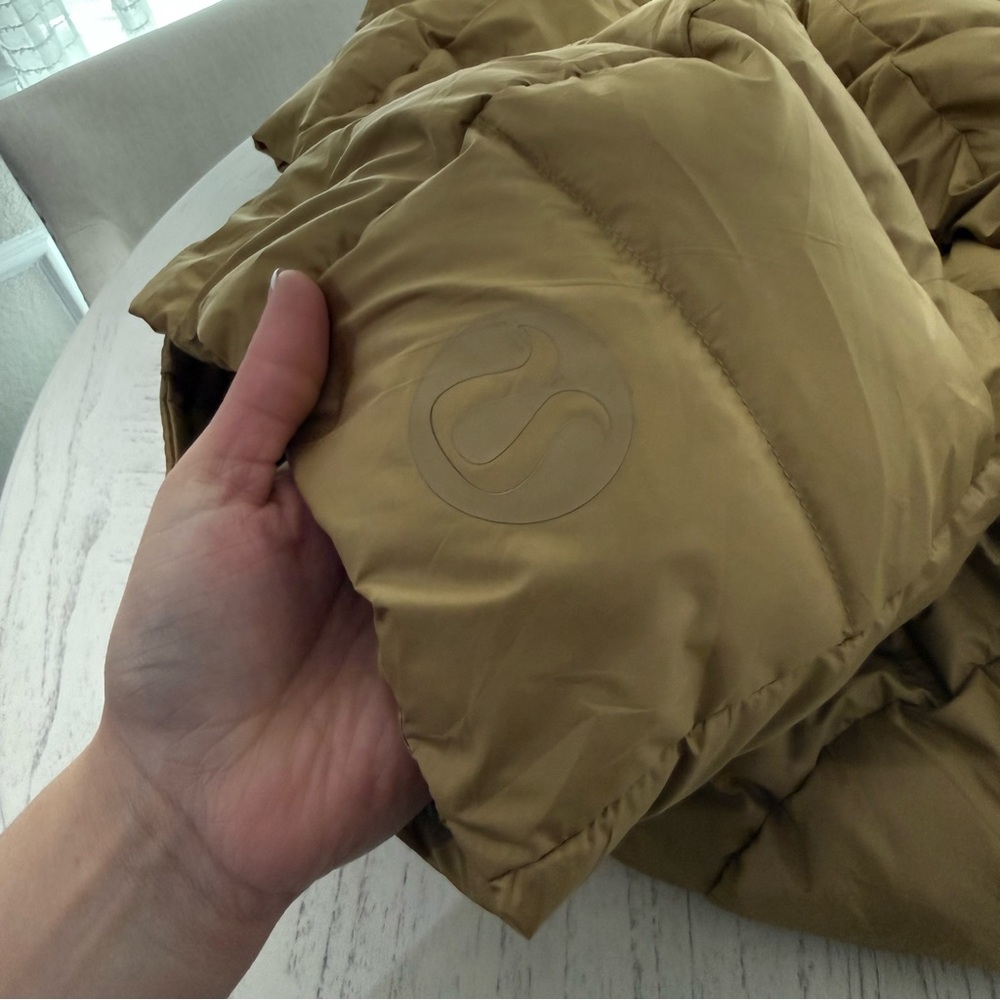 Lululemon Wunder Puff Jacket Size 10 Bold Beige - Picture 11 of 15